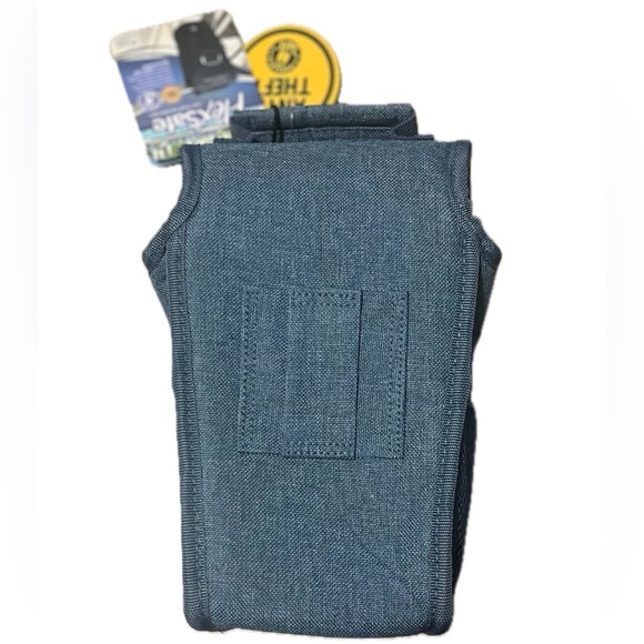 Aqua Vault FlexSafe Portable Travel
Safe, Blue NWT - Picture 8 of 9